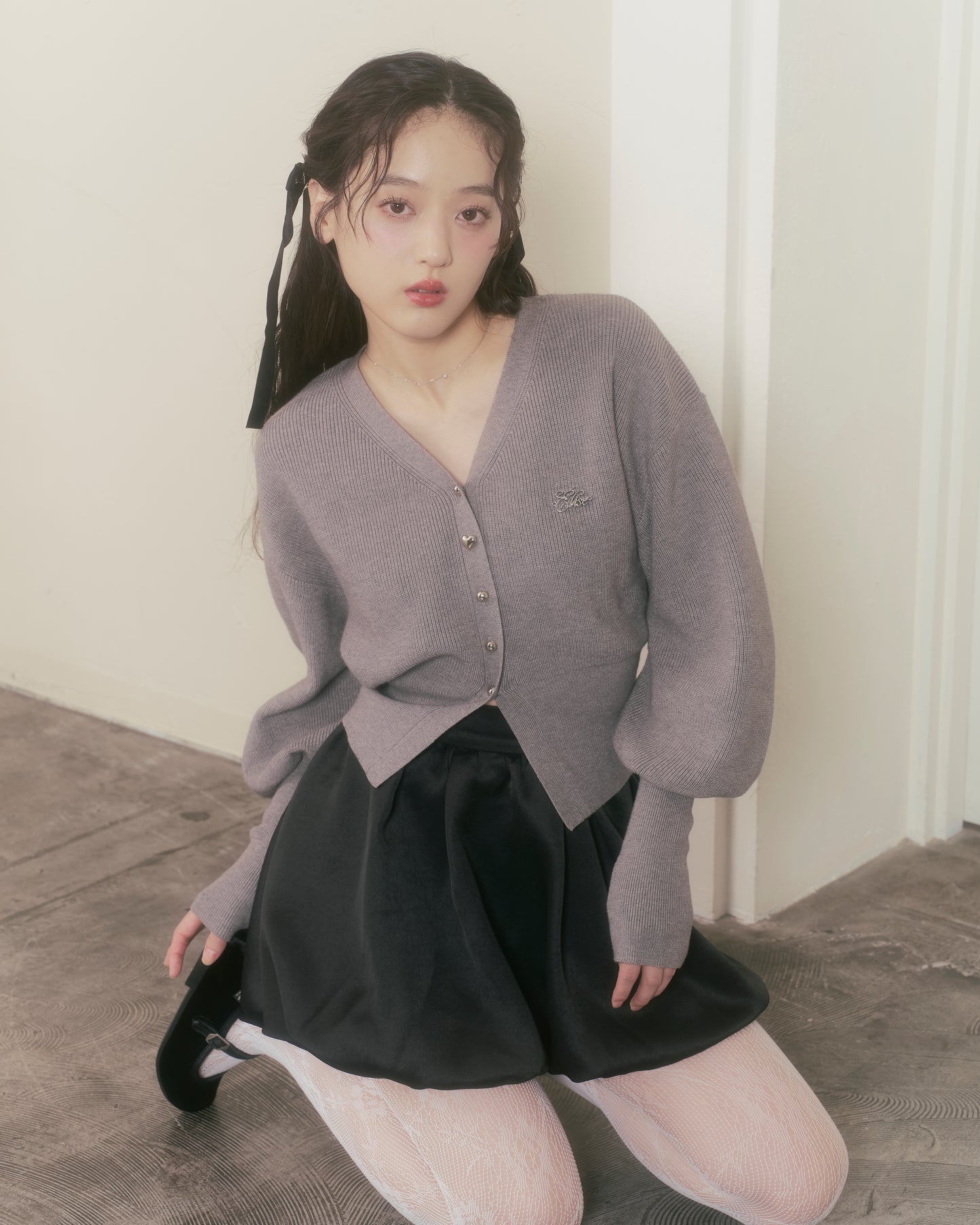 curve shape knit cardigan