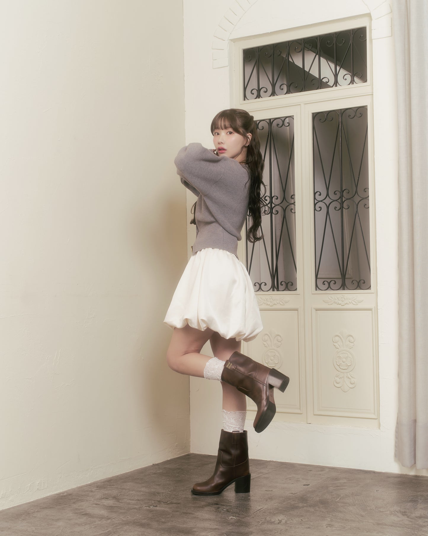 glossy balloon short skirt