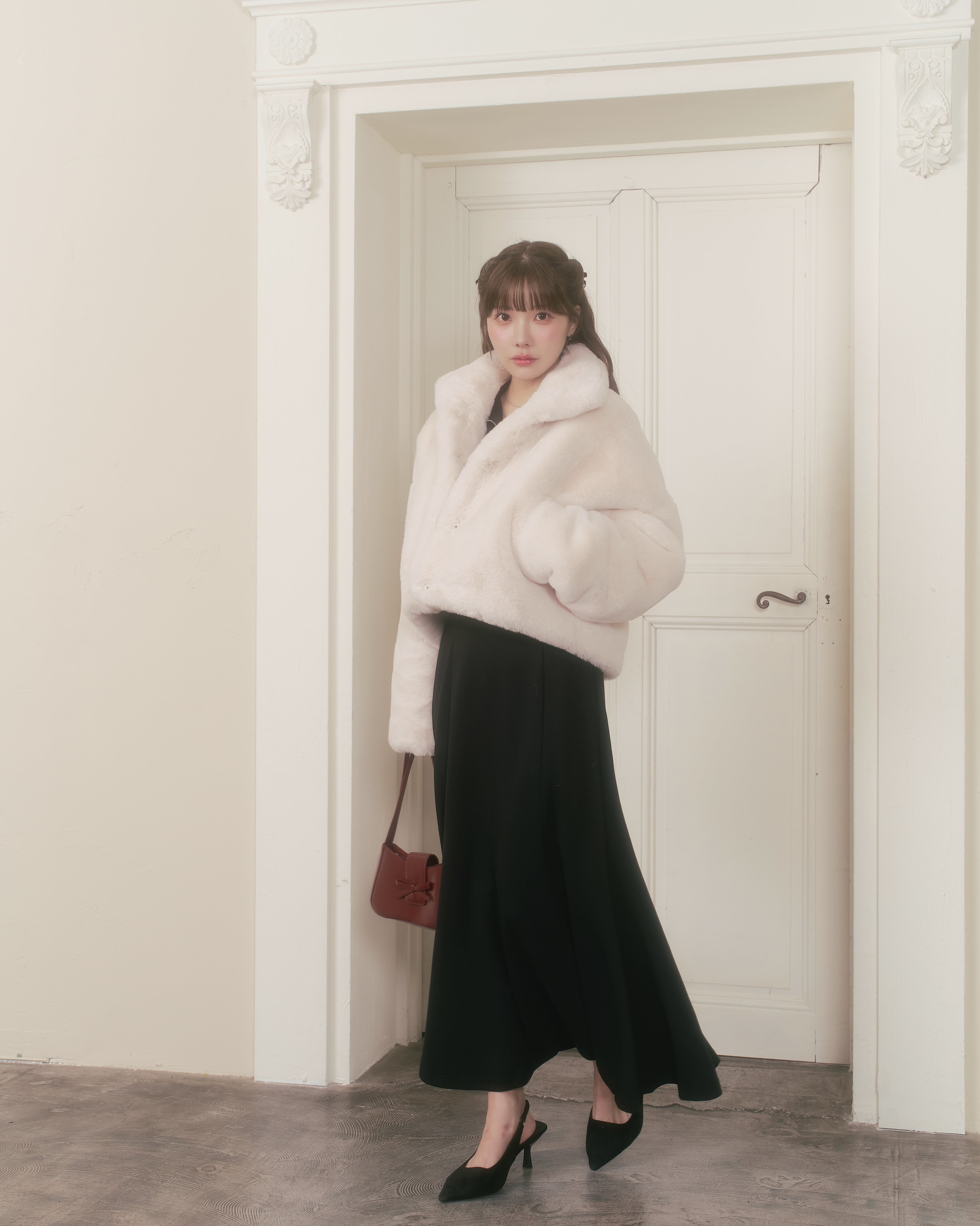 fluffy short eco fur coat – Élise