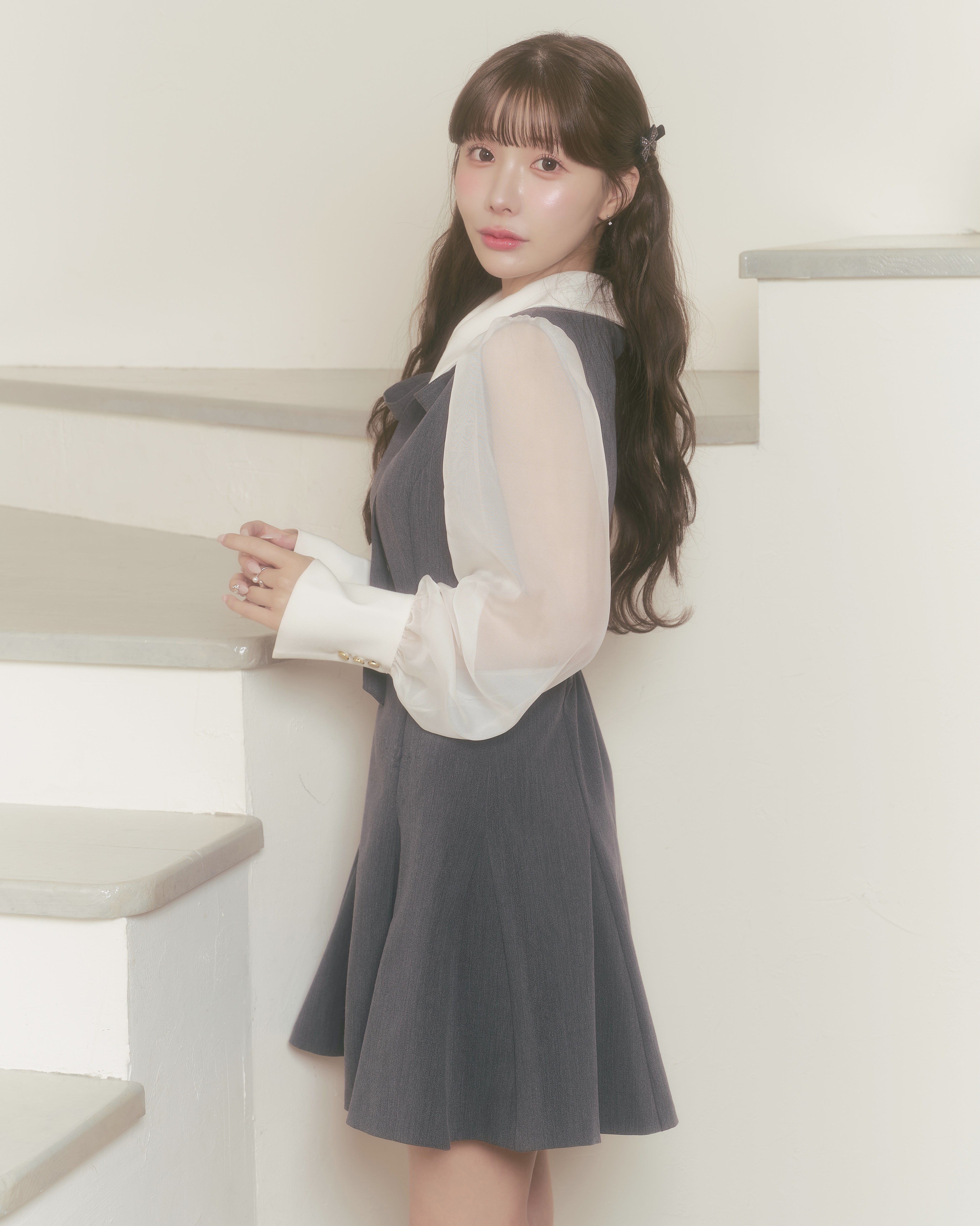 sheer sleeve flare one-piece グレー　Elise sheer sleeve flare one-piece – Élise